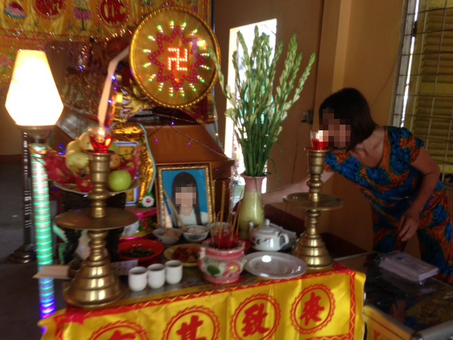 Bo nhi cuong buc, sat hai con gai nguoi tinh hinh anh