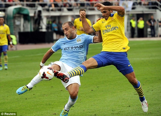 Arsenal gap van den truoc mua giai moi hinh anh