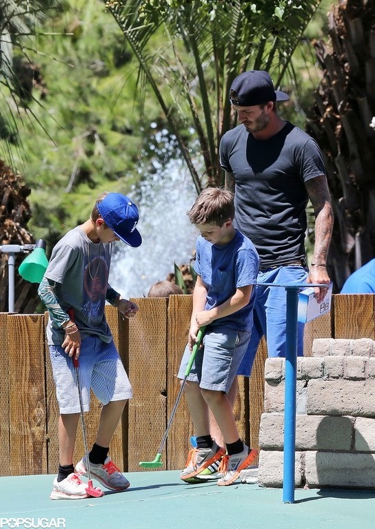 Becks dua quy tu di choi golf hinh anh