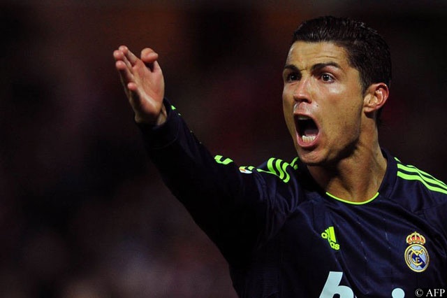 Granada - Real: CR7 quyet tra no vu dot den hinh anh