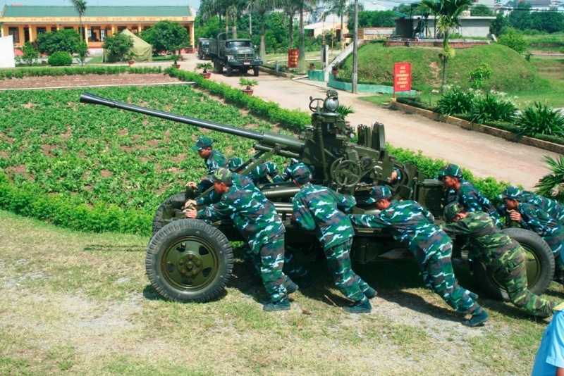 Bo doi Trung doan cao xa 280 dua phao vao tran dia hinh anh