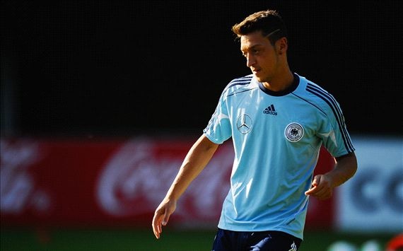 Duc - Ao: Nhiem vu giu thanh tich bat bai hinh anh