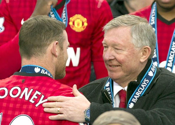 Sir Alex sap ra mat tu truyen moi: Se day Ro10 khoi MU? hinh anh