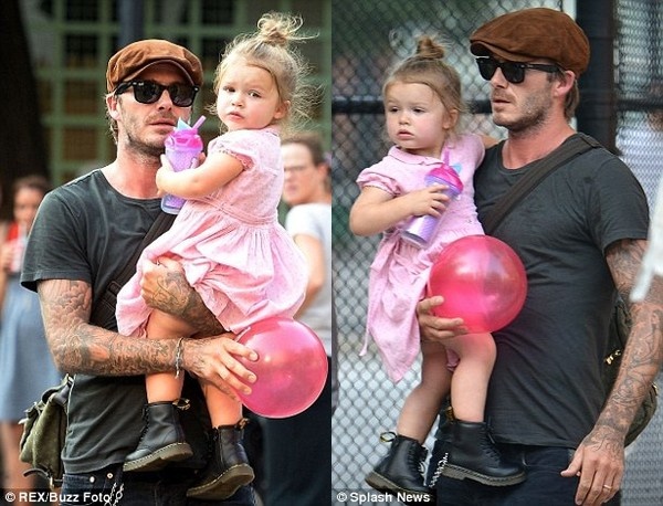 Becks mot minh cham soc cong chua Harper hinh anh