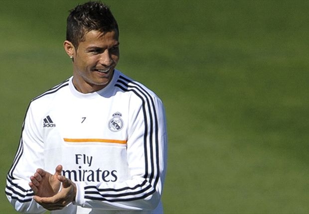 Ronaldo: ‘MU la qua khu, Real hien tai la nha cua toi’ hinh anh