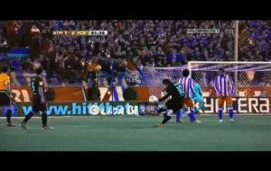 Quai chieu da phat 'an trom trung ga' cua Messi hinh anh
