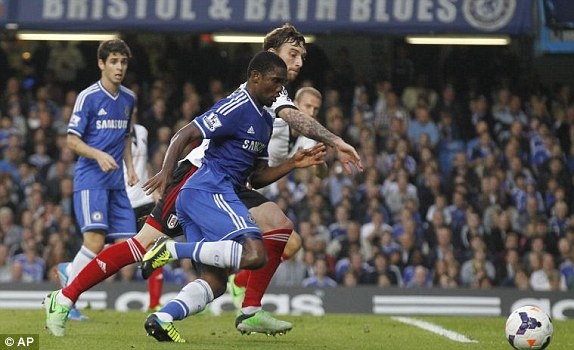 Danh bai Fulham 2-0, Chelsea tam chiem ngoi dau bang hinh anh