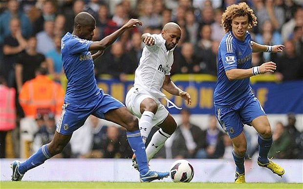 Mot ngay truoc derby London: Thanh bai o hang cong hinh anh