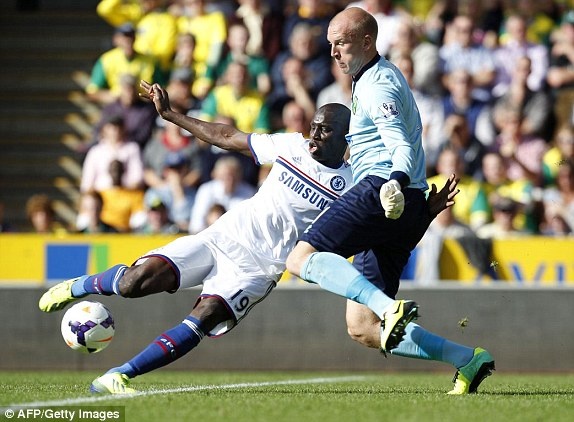 Ghi 2 ban trong 1 phut, Chelsea thang Norwich 3-1 hinh anh