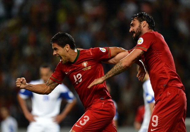 Ronaldo cau nguyen cho DT Bo Dao Nha vuot qua cua hep hinh anh