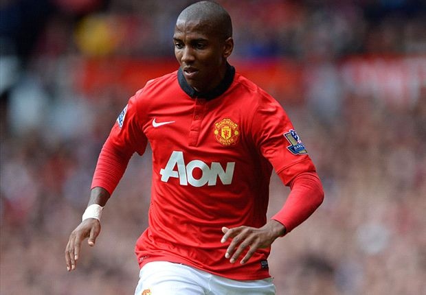 Diem tin: MU san sang chiu lo vu Ashley Young hinh anh