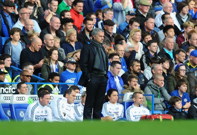 Nhung van de khien Mourinho dau dau tai Chelsea hinh anh