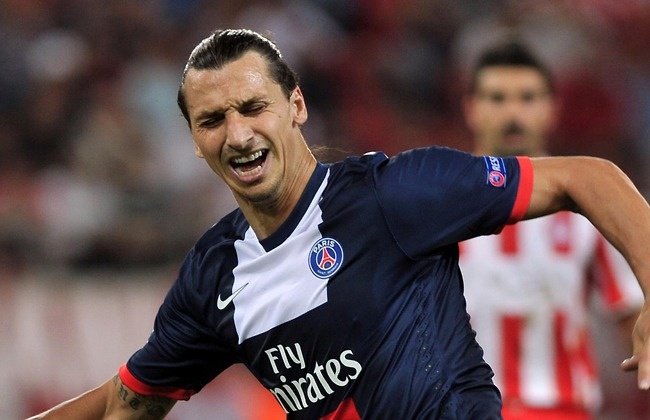 Huyen thoai MU muon dua Ibrahimovic ve Old Trafford hinh anh