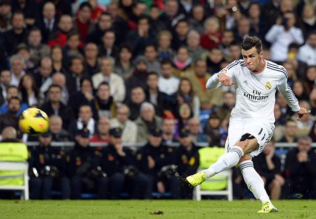 Ronaldo nhuong quyen da phat cho Bale hinh anh