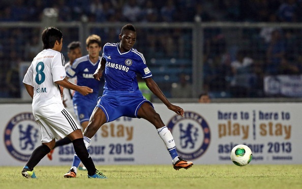 Chelsea chinh thuc so huu ‘than dong’ Bertrand Traore hinh anh