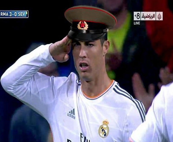 Phat sot voi hinh anh 'Tong tu lenh' Ronaldo hinh anh