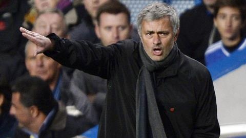 Mourinho khen trong tai thoi 11 m cho Chelsea hinh anh