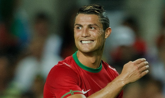 5 diem nhan tran Bo Dao Nha ha guc Thuy Dien hinh anh