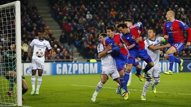 Chelsea lan thu hai trang tay truoc Basel hinh anh