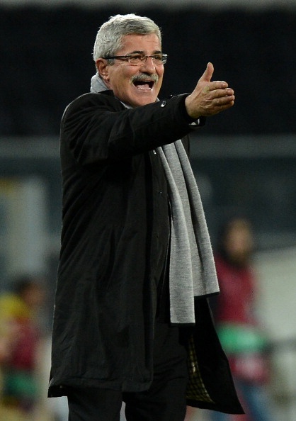 Doi bong HLV Calisto cam hoa Fiorentina tai Cup chau Au hinh anh