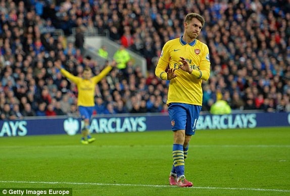 Cardiff 0-3 Arsenal: Ramsey lap cu dup hinh anh