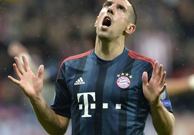 Ribery tuc gian vi dong doi bau Qua bong vang cho Ronaldo hinh anh