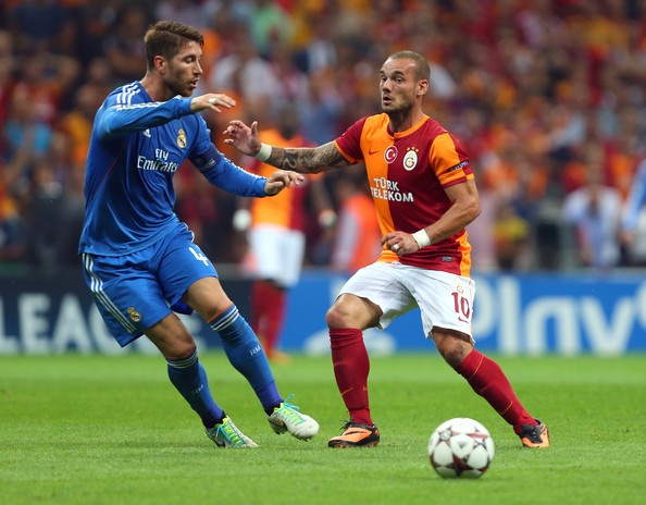 Diem tin: Sneijder san sang giam luong de khoac ao MU hinh anh