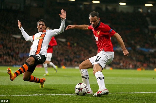 Chum anh MU 'lot xac' o Champions League hinh anh