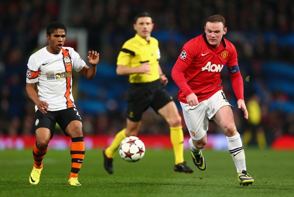 Diem tin: MU ban cau thu de giu Rooney hinh anh