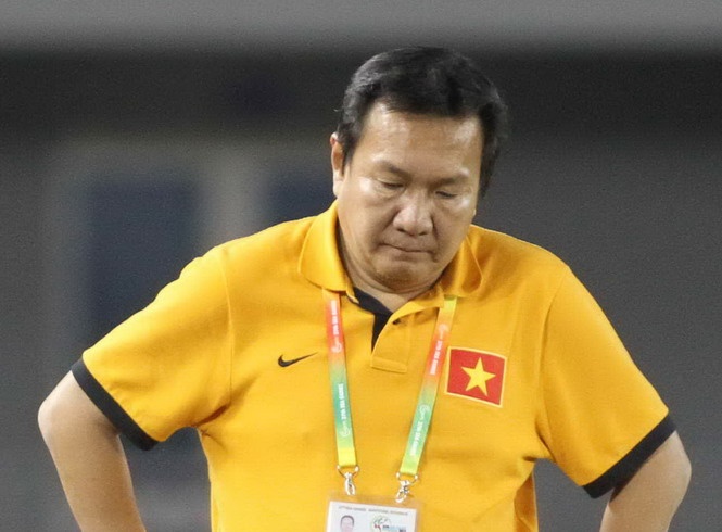 HLV Hoang Van Phuc xin tu chuc, VFF chua duyet hinh anh
