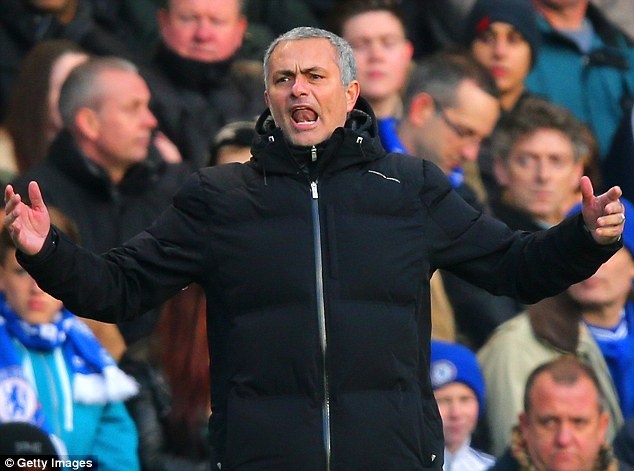 Mourinho danh gia cao kha nang vo dich cua Liverpool hinh anh