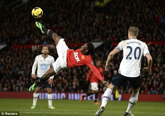 MU 1–2 Tottenham: Welbeck khong the cuu Quy do hinh anh