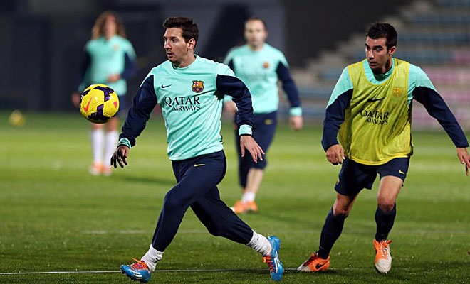 Messi chinh thuc tro lai tap luyen cung Barca hinh anh