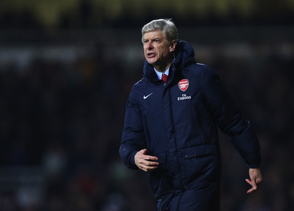 Arsene Wenger chot tuong lai o Arsenal trong tuan nay hinh anh