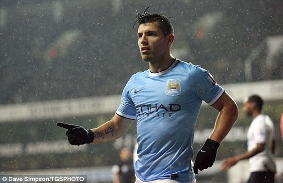 Vui dap Tottenham 5-1, Man City chiem ngoi dau cua Arsenal hinh anh