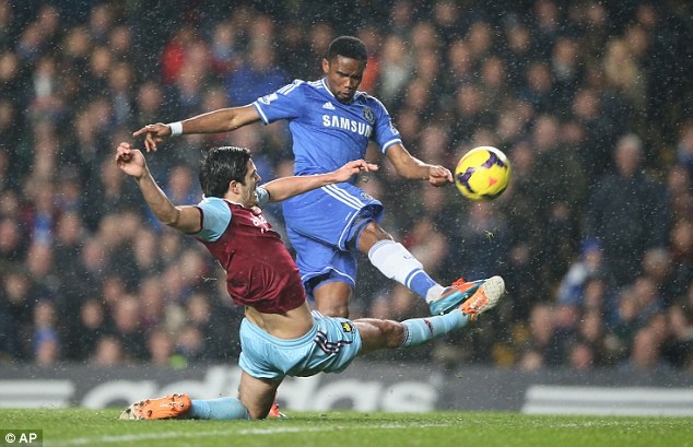 Hoa West Ham, Chelsea lo co hoi leo len vi tri thu 2 hinh anh