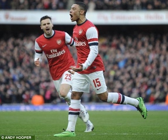 Arsenal vuot qua Liverpool voi ty so 2-1 hinh anh