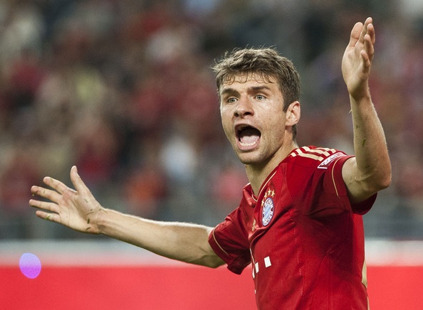 Mueller nang ty so len 2-0 cho Bayern hinh anh