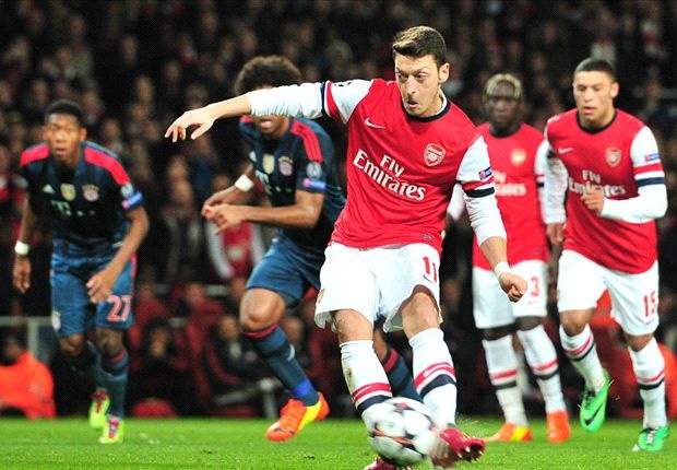 Oezil xin loi vi thi dau that vong hinh anh