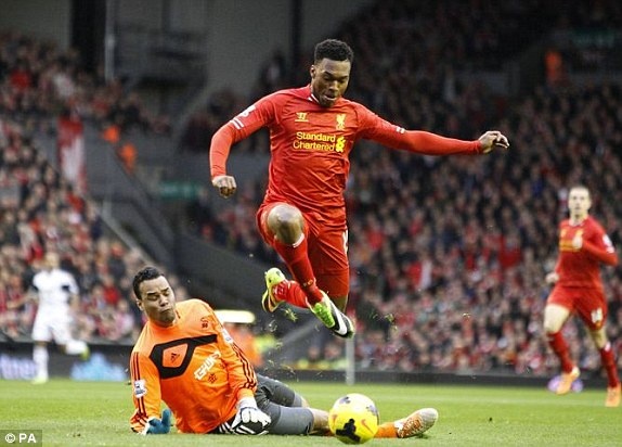 Liverpool 4–3 Swansea: Man ruot duoi kich tinh o Anfield hinh anh