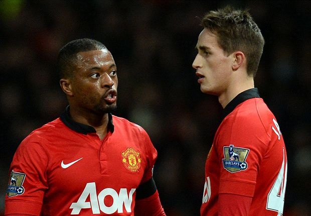 Patrice Evra: ‘Cau thu M.U ung ho David Moyes’ hinh anh
