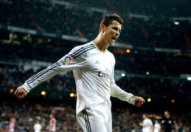 Sir Alex Ferguson tung muon ban Ronaldo cho Barca hinh anh