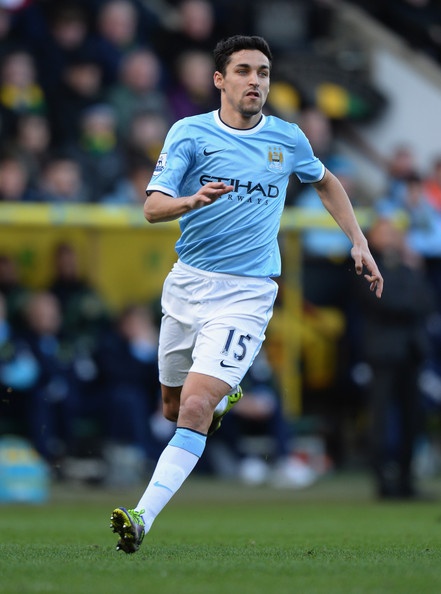 Navas nang ty so len 3-1 cho Man City hinh anh