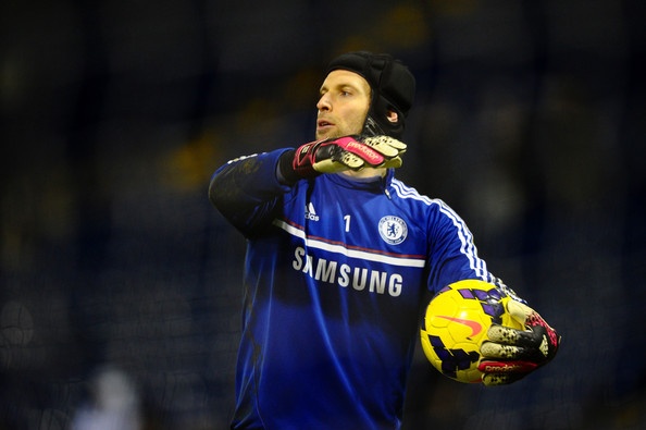 Chelsea san sang ban Petr Cech, don Courtois vao he 2014 hinh anh