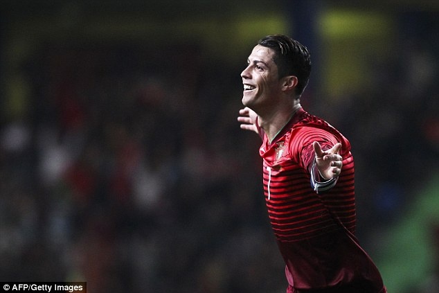 BDN 5-1 Cameroon: Ronaldo lap ky luc Vua pha luoi hinh anh