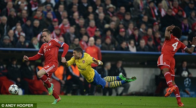 Pha solo an tuong nhat tran Bayern - Arsenal hinh anh