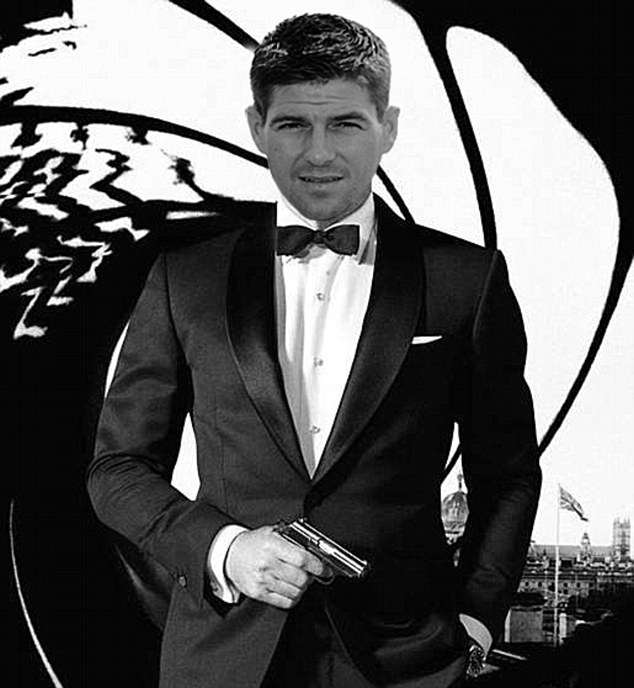 Sturridge goi Gerrard la James Bond trong bong da hinh anh