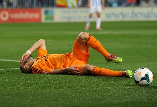 Ronaldo khien Benzema dinh chan thuong hinh anh