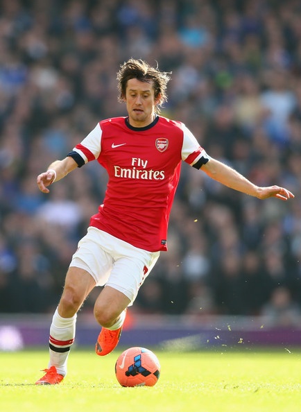 Arsenal co ban mo ty so do cong cua Rosicky hinh anh