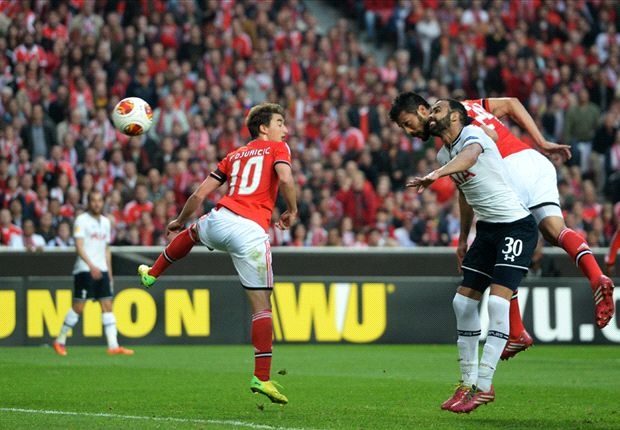 Benfica 2-2 Tottenham: Thoat thua nho penalty hinh anh
